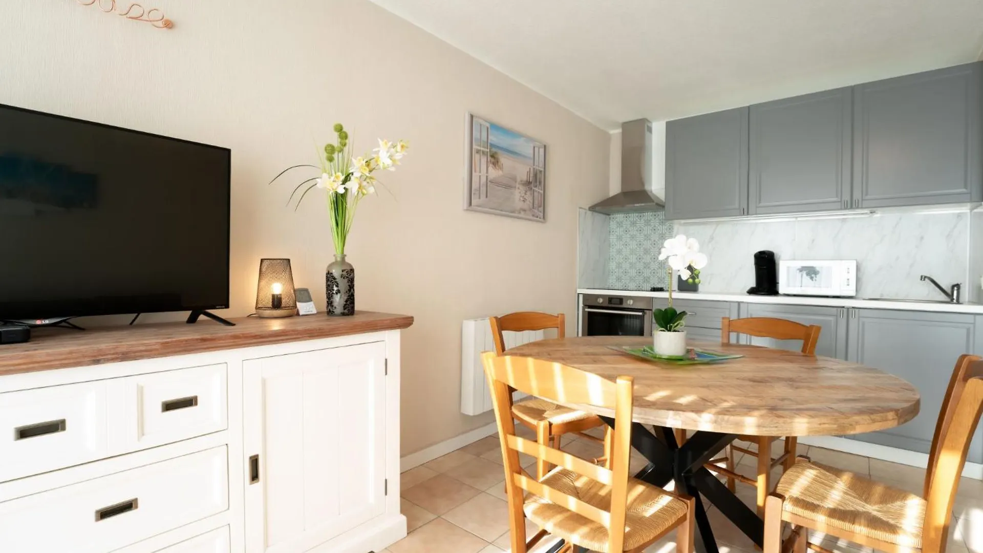 Studio Residentie Astrid-14 By Interhome Bredene Belgium
